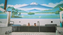 金属バット、Dr.ハインリッヒ、ミルクボーイ　銭湯の常連客や番頭を演じる