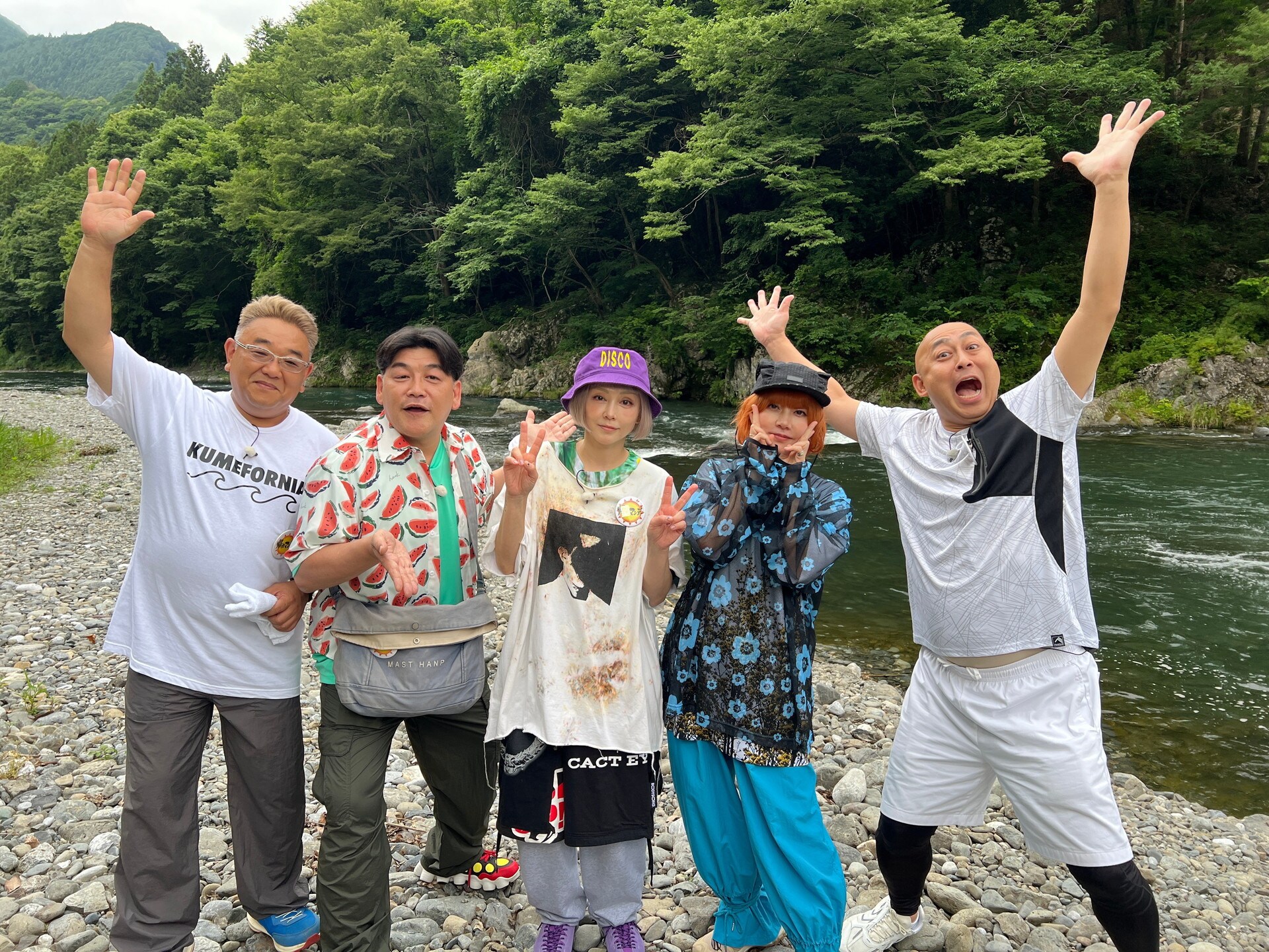 サンドMC、PUFFYと“事務所の後輩”錦鯉・長谷川が東京青梅でグルメ探し旅