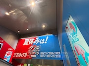 渋谷駅に出現した「ダブルインパクト2026」広告