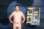 「オークストリートの異変」日本語吹替版のアフレコに臨んだ、とにかく明るい安村