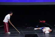 多少の手加減はしつつ、宮川大輔のすねを竹刀で打ったダイアン津田