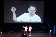 ストップウォッチで10秒きっちりチャレンジに臨むダイアン津田