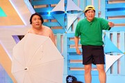 ファイナルステージでコントを披露するビスケットブラザーズ