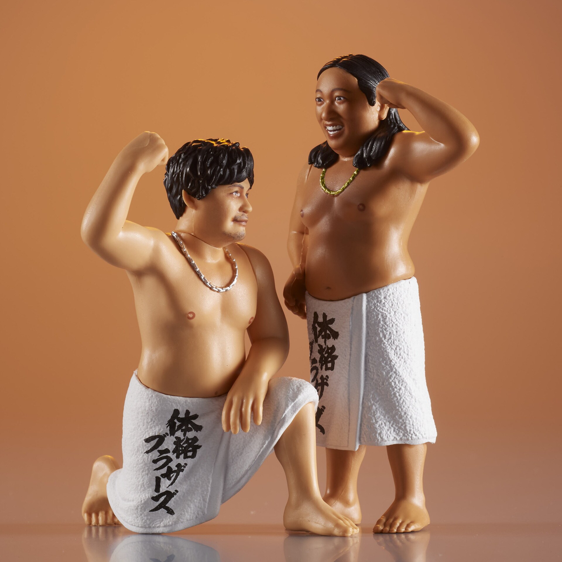 志村けんと加藤茶のフィギュア。 [画像ギャラリー 1/10] - お笑いナタリー