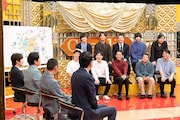 「チャップリン」MC陣とトークする大学お笑い出身芸人たち