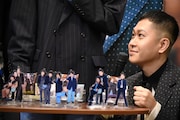 アクリルスタンドを間近で見るドンデコルテ渡辺銀次