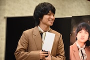 優勝者が自分の1票に委ねられる形になり、少し焦るエバース佐々木