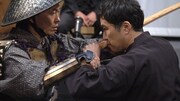 卜傳流剣術を体験するジャングルポケット太田