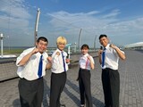 羽田空港を訪れる（左から）金の国・渡部おにぎり、塚田僚一、井上咲楽、ワタリ119。ロケ開始時は快晴だったが、やがて悪天候になった