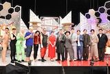 左から歩子、イチキップリン、大嶋の一番弟子、ふとっちょ☆カウボーイ、虹の黄昏、FUJIWARA藤本、野性爆弾くっきー！、ハリウッドザコシショウ、松田好花、ケンドーコバヤシ、チュートリアル徳井、マヂカルラブリー