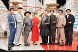 左からFUJIWARA藤本、野性爆弾くっきー！、ハリウッドザコシショウ、松田好花、ケンドーコバヤシ、チュートリアル徳井、マヂカルラブリー
