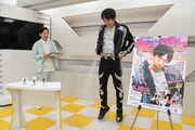 飛んでいるかのように登場するヤジマリー。