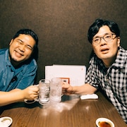 令和ロマン・ケムリ、マユリカ阪本と高円寺の“路地酔い”スポットでサシ飲み