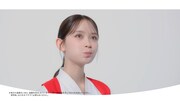 「モンダミン プレミアムケア ホワイトミント」のCM「刺激と効きめのおはなし」編より