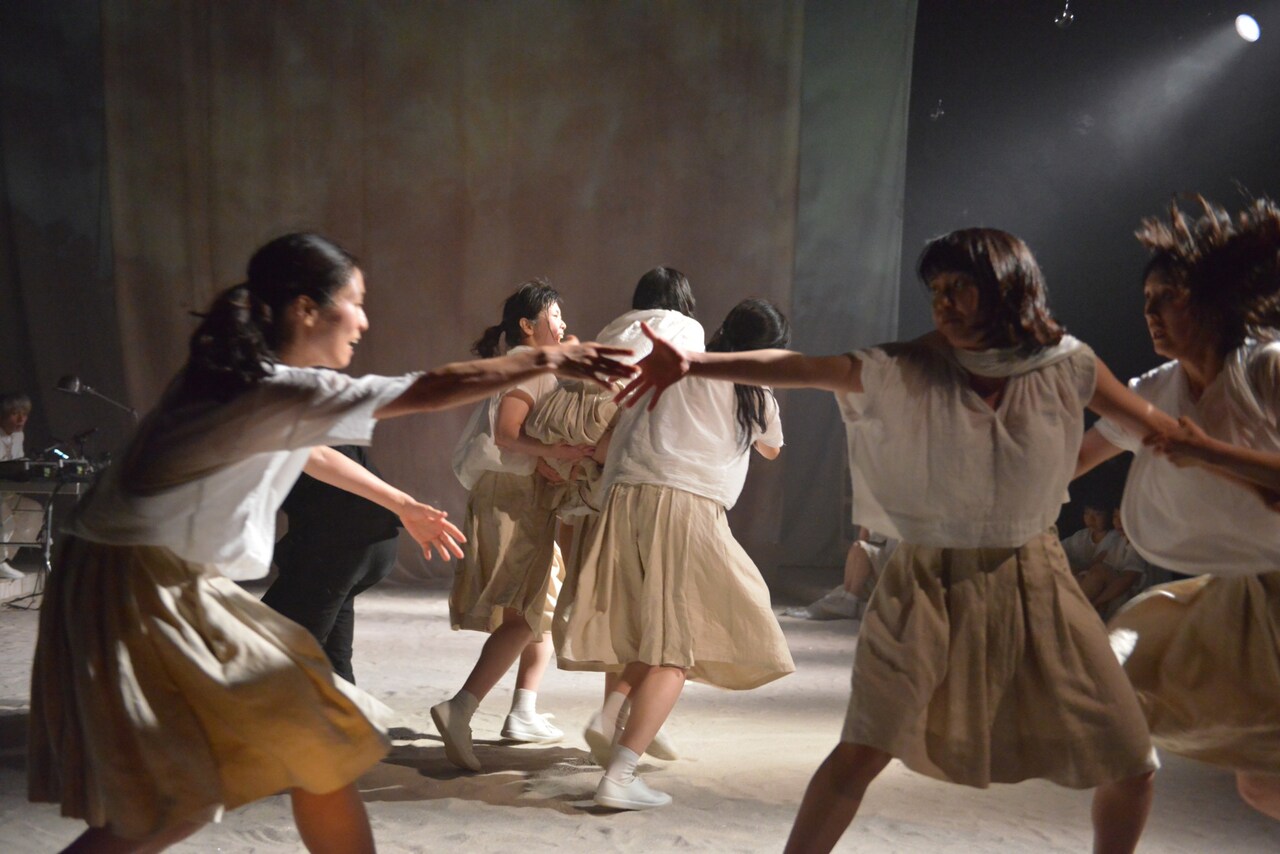 藤田貴大演出の話題作2本、本日WOWOWで一挙再放送