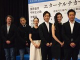 （左から）デヴィッド・ルヴォー、中嶋しゅう、深津絵里、中村七之助、伊藤歩、音尾琢真。