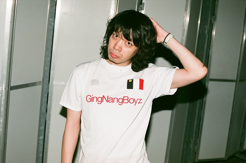 銀杏BOYZ Tシャツ　峯田和伸 音楽を手がけた銀杏BOYZの峯田和伸。 - 「裏切りの街」ドラマ版に出演