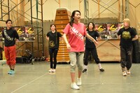 「マッスルミュージカル～ふしぎの国のアリス～」公開稽古の様子。