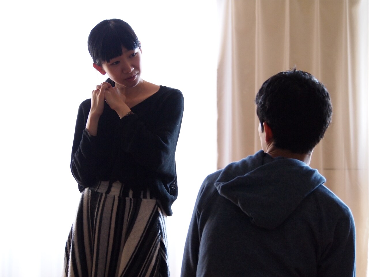 “生きるため、人は何に目を開き閉じるのか？”チェルフィッチュ新作レポ