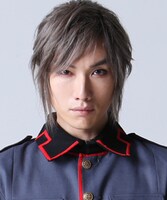 細貝圭演じる安倍蒼世。（撮影：渡部孝弘）