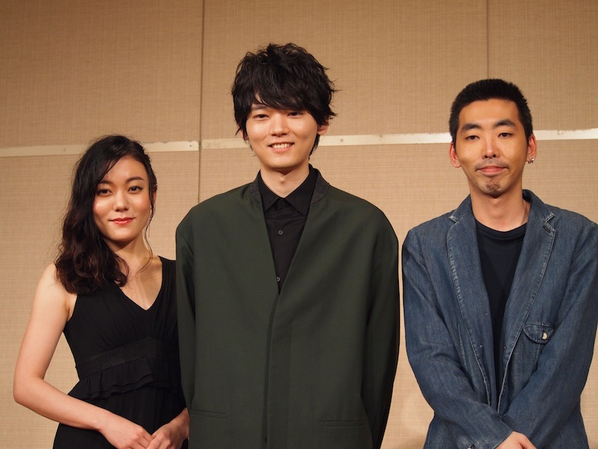 「イニシュマン島のビリー」会見より。左から鈴木杏、古川雄輝、柄本時生。