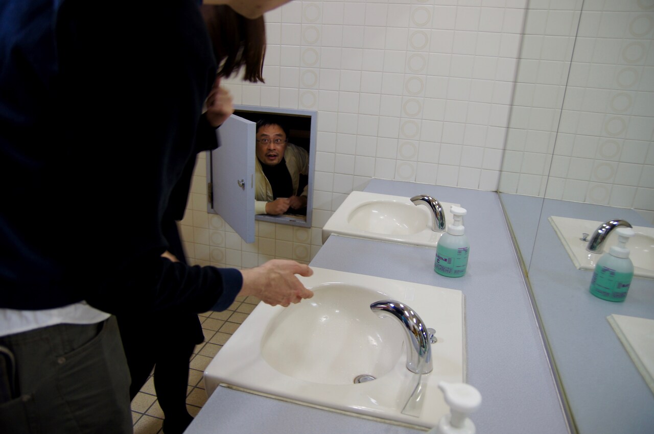 小劇場を愛する俳優と観客が集結！スイッチ総研「あなたの知らない本多劇場」