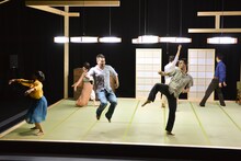 2013年に上演されたイデビアン・クルー「麻痺 引き出し 嫉妬」(C)Marie Nosaka