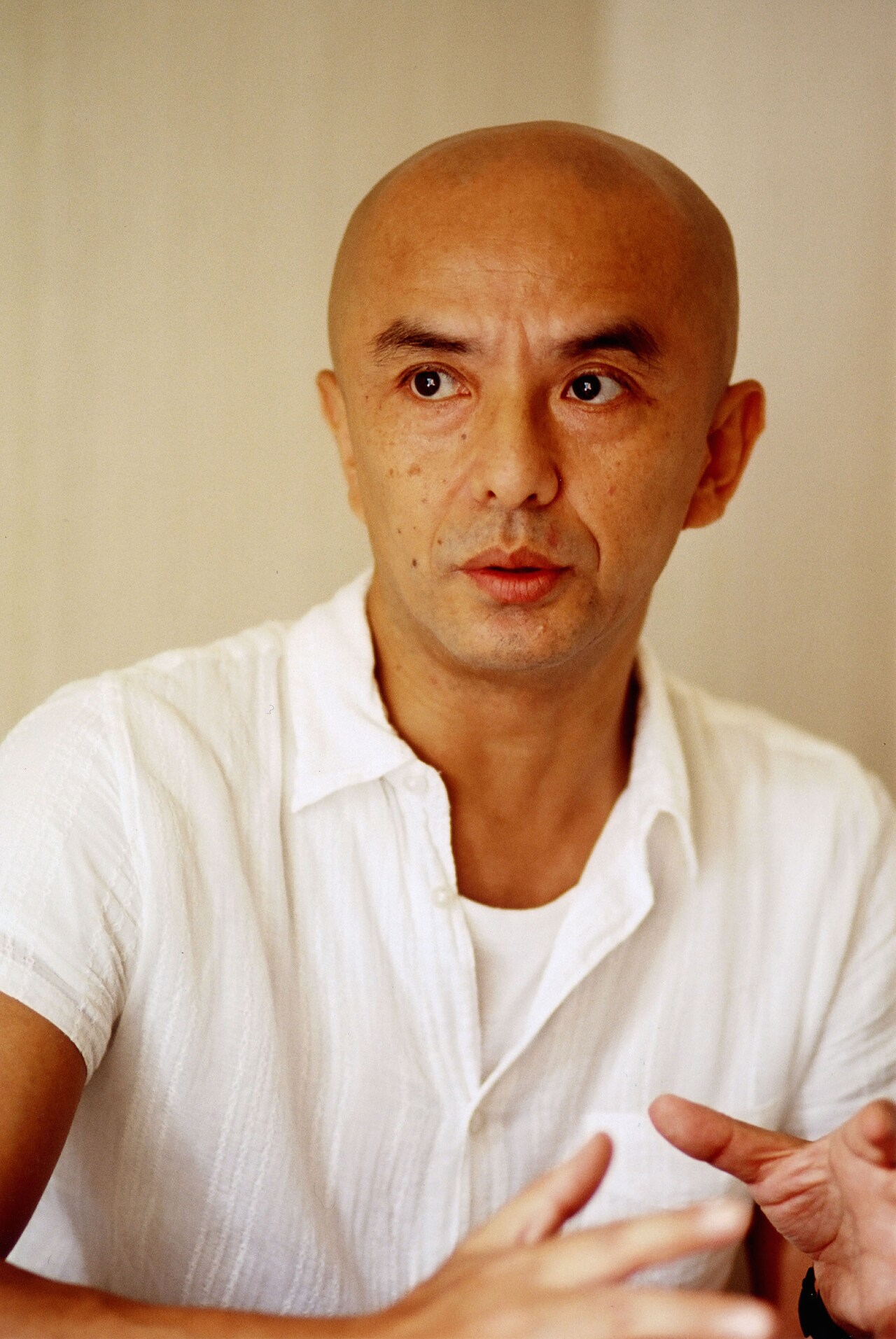 勅使川原三郎がシアターXにて、「シナモン」と「静か」の2作品を連続上演