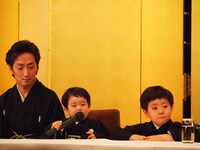 （左から）中村七之助、波野哲之、波野七緒八。