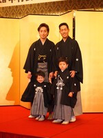 （左上から時計回りに）中村七之助、中村勘九郎、波野七緒八、波野哲之。