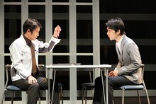 演劇集団キャラメルボックス2016 ダブルチャレンジ 「クロノス・ジョウンターの伝説『きみがいた時間 ぼくのいく時間』」より。（撮影：伊東和則）