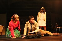 演劇集団キャラメルボックス2016 ダブルチャレンジ 「クロノス・ジョウンターの伝説『フォーゲット・ミー・ノット』」より。（撮影：伊東和則）