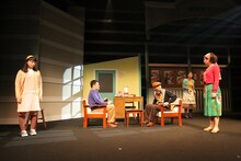 演劇集団キャラメルボックス2016 ダブルチャレンジ 「クロノス・ジョウンターの伝説『フォーゲット・ミー・ノット』」より。（撮影：伊東和則）