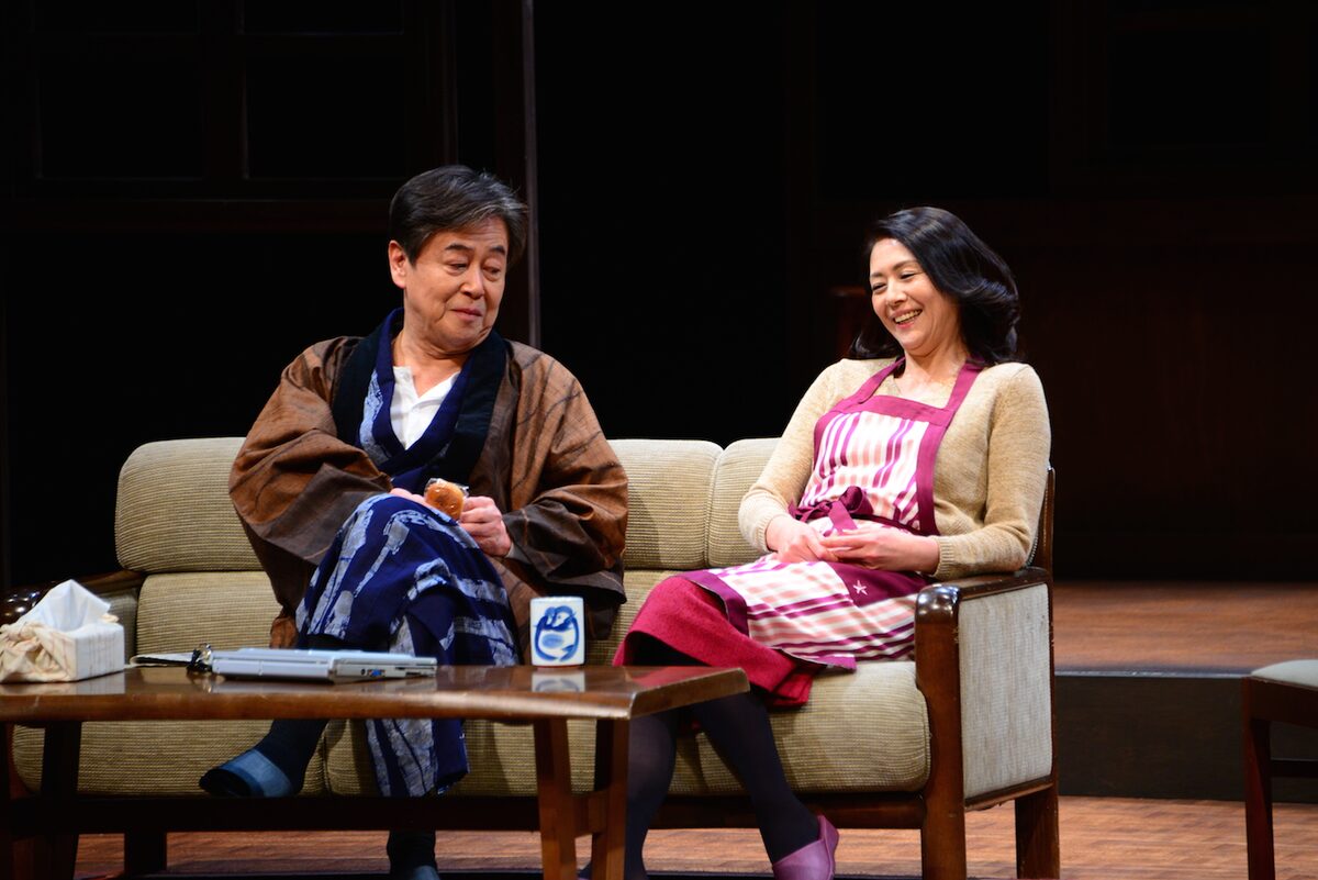 小泉今日子と風間杜夫 倦怠期夫妻の心理を絶妙に演じる 家庭内失踪 開幕 ステージナタリー