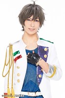 谷佳樹演じる長月夜。