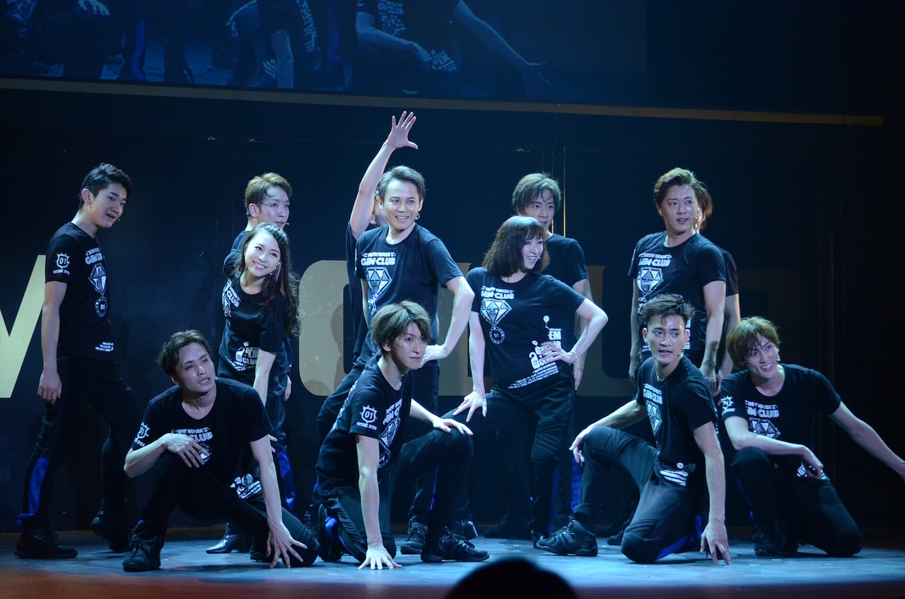 出演者は汗だく！怒涛のパフォーマンスショー「GEM CLUB」開幕