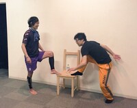 稽古の様子。山縣太一（左）と大谷能生。