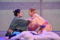 1月に上演された「おん・すてーじ『真夜中の弥次さん喜多さん』」公開稽古より（撮影：鏡田伸幸）。 (c)しりあがり寿 (c)しりあがり寿／2015 おんすて弥次喜多