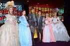 「1789」小池徹平、加藤和樹ら豪華衣装で登場「間違いなく革命的な作品に」