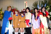 左から寿里、坂田しおり、田中れいな、平野良、宮地真緒、前山剛久。