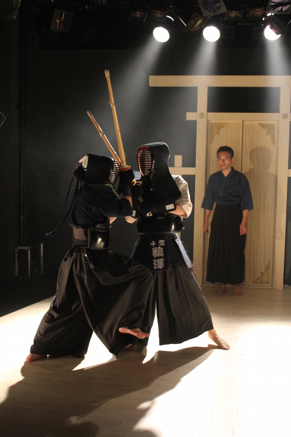 2015年に上演された「雑種 晴姿」より。