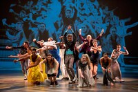 カンパニーDCA ／フィリップ・ドゥクフレ（Photo:Luarent Phillippe）