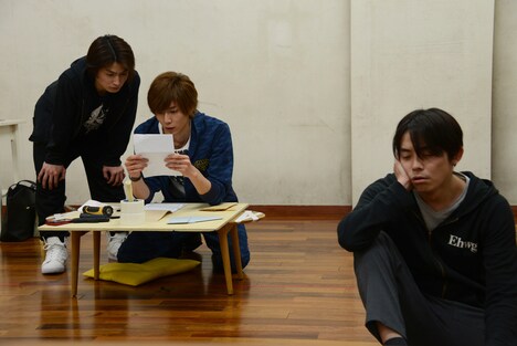 「ナミヤ雑貨店の奇蹟」公開稽古の様子。