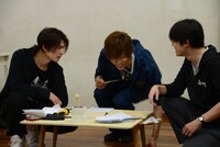 「ナミヤ雑貨店の奇蹟」公開稽古の様子。