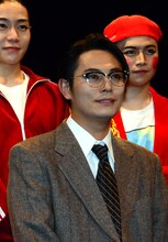 「寝盗られ宗介」囲み取材より、姜暢雄。