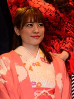 「寝盗られ宗介」囲み取材より、福田沙紀。