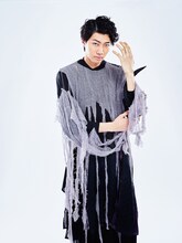 小坂涼太郎。演じるタートル軍曹。