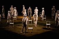 「トワイライト」より。（撮影：井上嘉和）