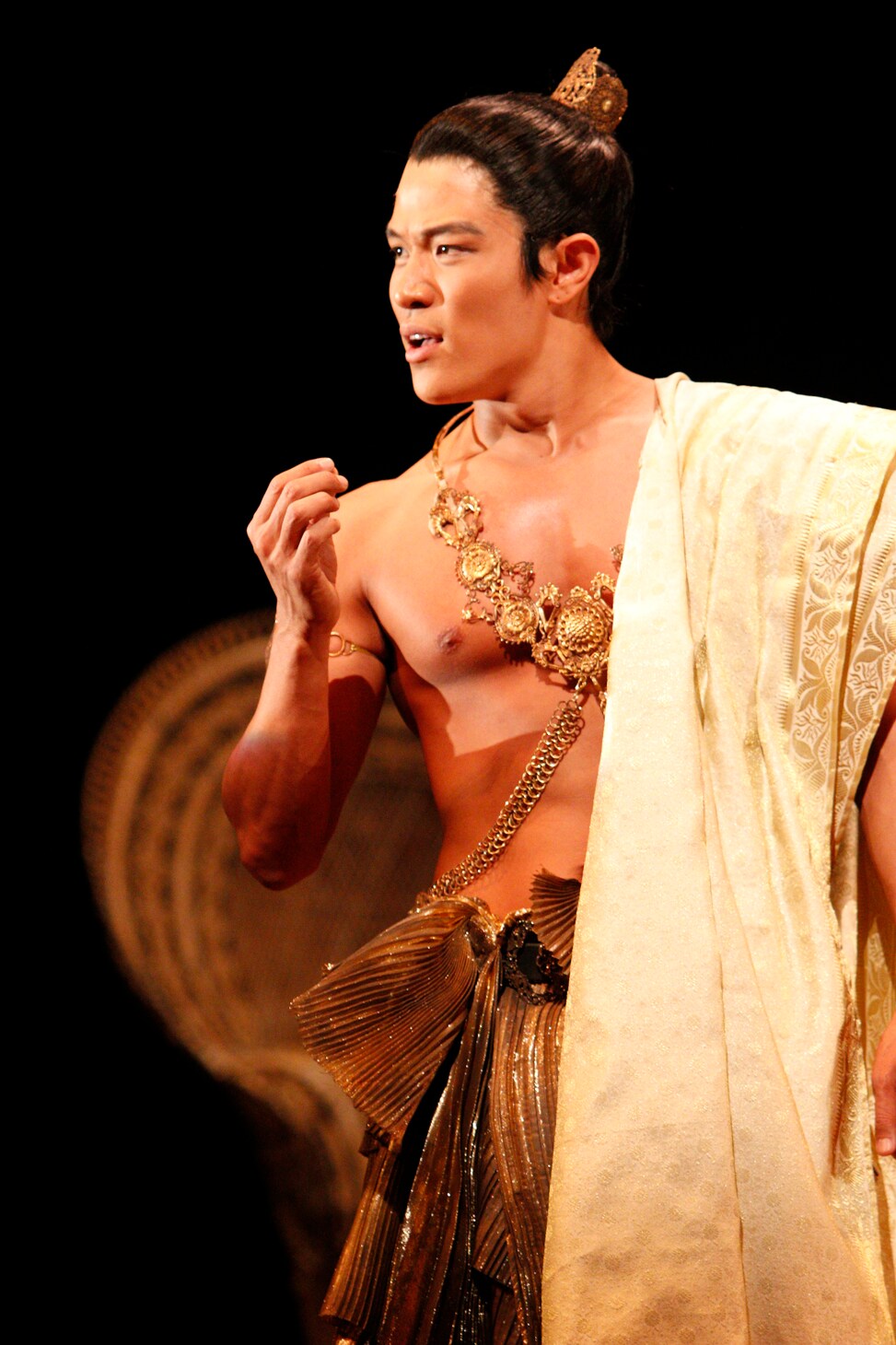 宮本亜門演出×鈴木亮平主演「ライ王のテラス」BSプレミアムで早くも放送