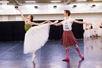 東京バレエ団「ラ・シルフィード」リハーサル見学会より。（photo:Nobuhiko Hikiji）